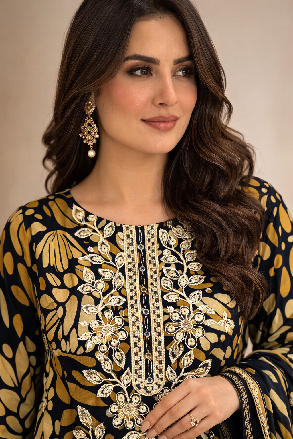 Sundas Bin Saeed 3 Piece Lawn (Stitched) - Image 3